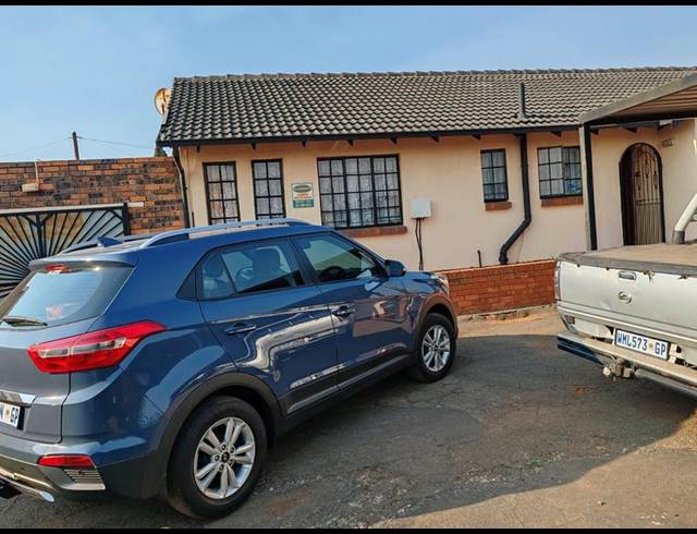 3 BEDROOM HOUSE FOR SALE IN LENASIA SOUTH EXT 1